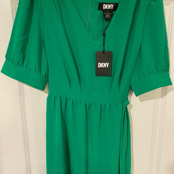NWT Women’s DKNY Apple Green Dress Size 12 Belt Long Short Sleeve New! $119 - Picture 2 of 11